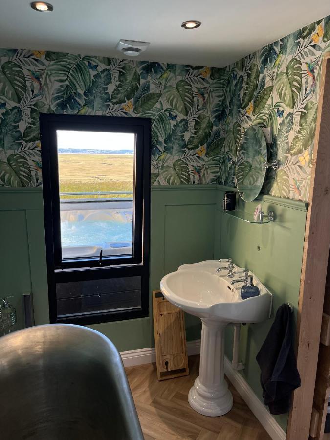 斯旺西The Rhossili Bay Secret别墅 外观 照片